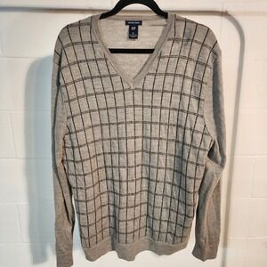 GAP Merino Wool Sweater Mens XL Gray Black Plaid V Neck Long Sleeve Knitwear